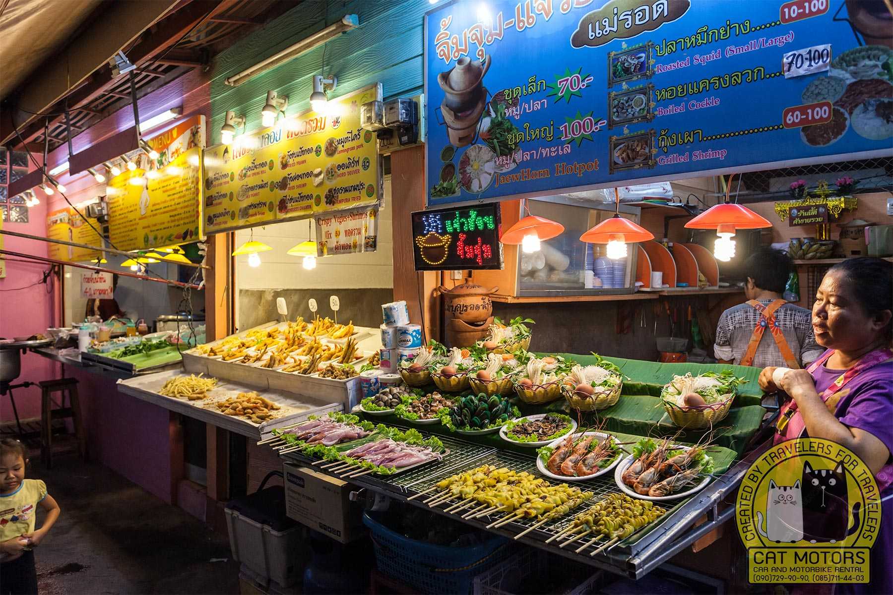 Kad Luang Market Street Food