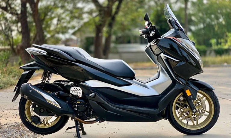chiang mai maxi scooter rental Honda Forza 300i with top box