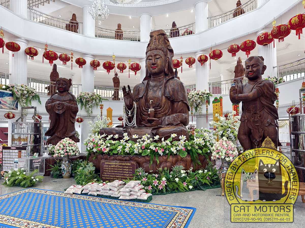 Wat Huay Pla Kang wooden deity