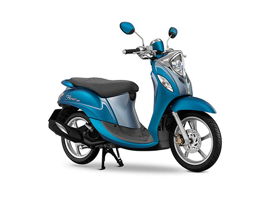 Yamaha Fino 125 retro style scooter rental
